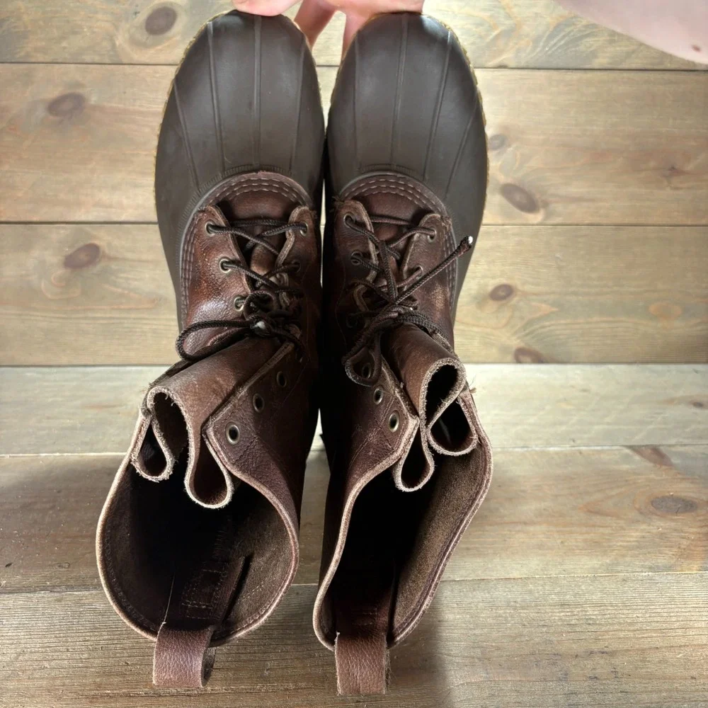 LL Bean Mens size 10 wide shoes Brown Leather Waterproof Tall Lace Up Duck boots